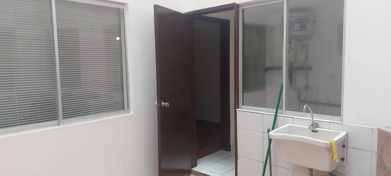 Vendo Dpto. Miraflores Cerca Malec. Cisneros 1er Piso 93m2 3 Dorms — foto 14