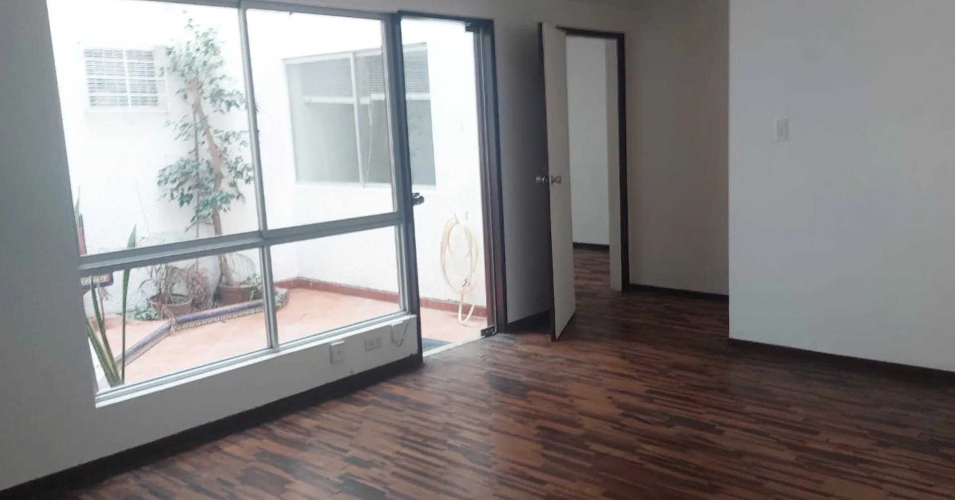 Vendo Dpto. Miraflores Cerca Malec. Cisneros 1er Piso 93m2 3 Dorms — foto 3