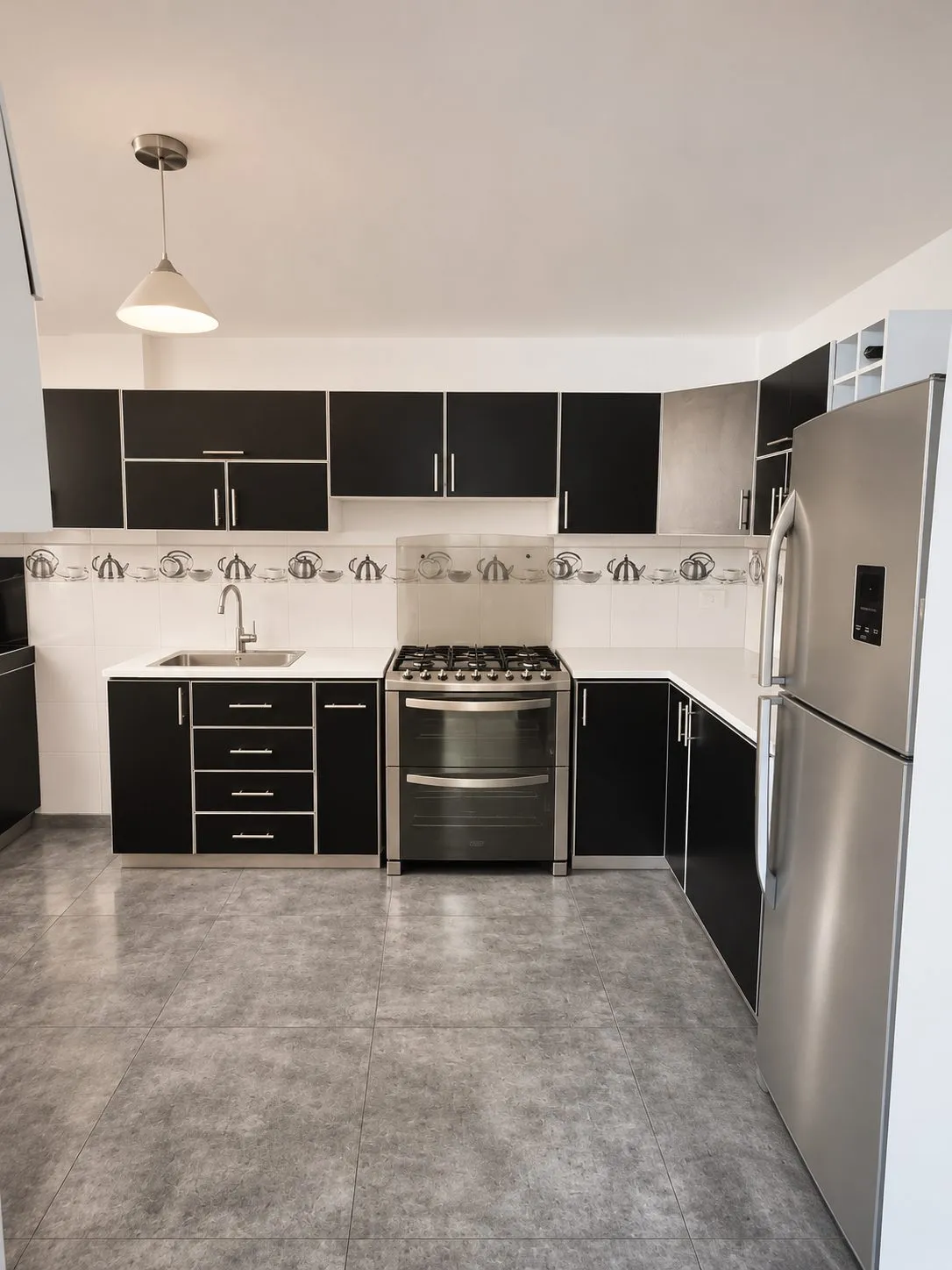 CASA EN VENTA TRUJILLO – 5 DORMITORIOS, 4 BAÑOS, COCHERA Y TERRAZA – $120,000 NEGOCIABLE — foto 4