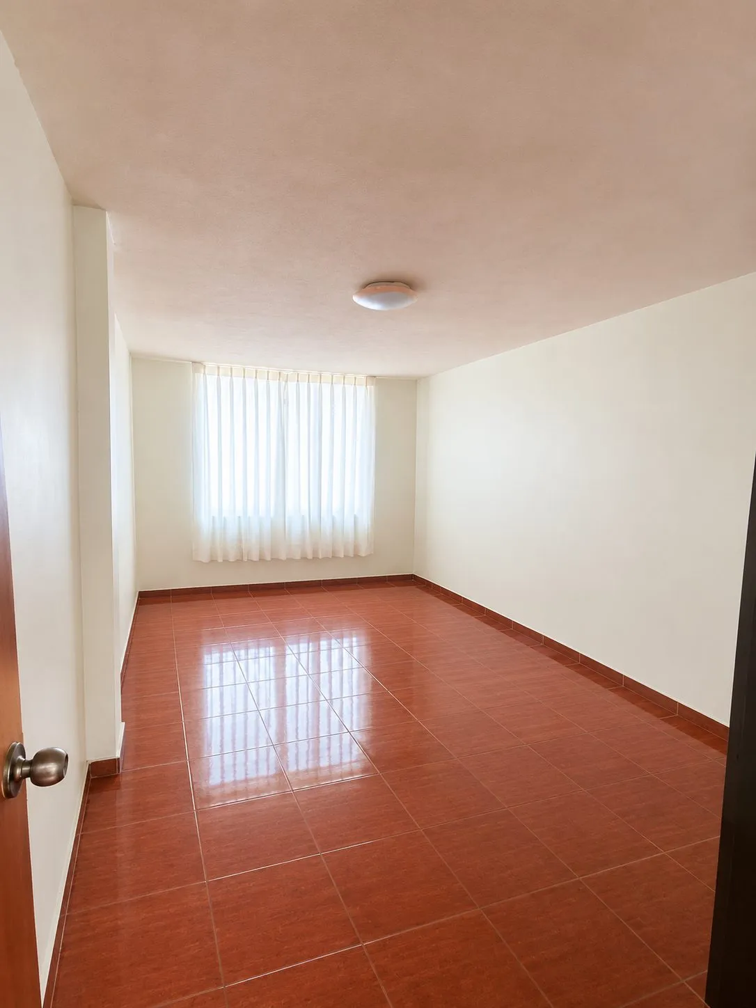CASA EN VENTA TRUJILLO – 5 DORMITORIOS, 4 BAÑOS, COCHERA Y TERRAZA – $120,000 NEGOCIABLE — foto 10