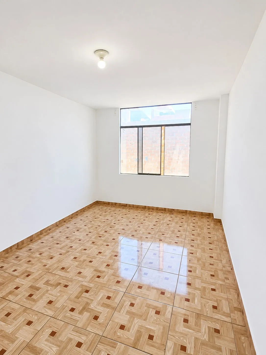 CASA EN VENTA TRUJILLO – 5 DORMITORIOS, 4 BAÑOS, COCHERA Y TERRAZA – $120,000 NEGOCIABLE — foto 8