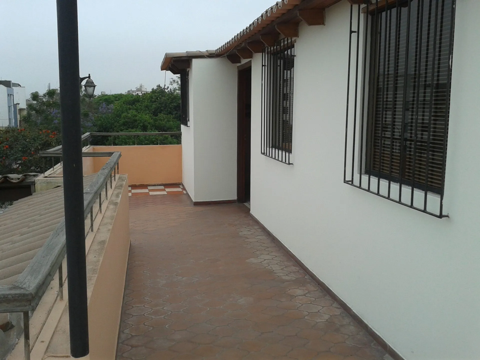 VENDO 3 MINIS DPTOS EN 4 PISO URB. SAN BORJA SUR - 1