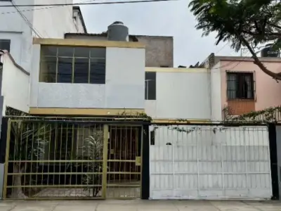 VENDO CASA EN SAN ROQUE