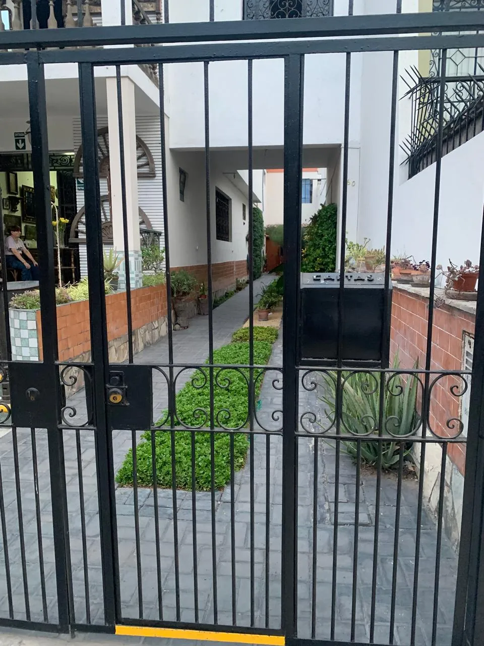 ¿Buscas estacionamiento en Miraflores? 🚗 - 2