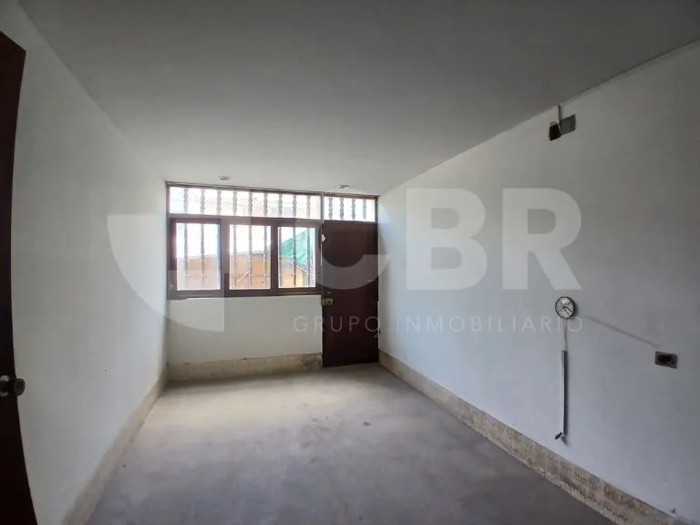 VENTA CASA COMO TERRENO EN SURCO — foto 14
