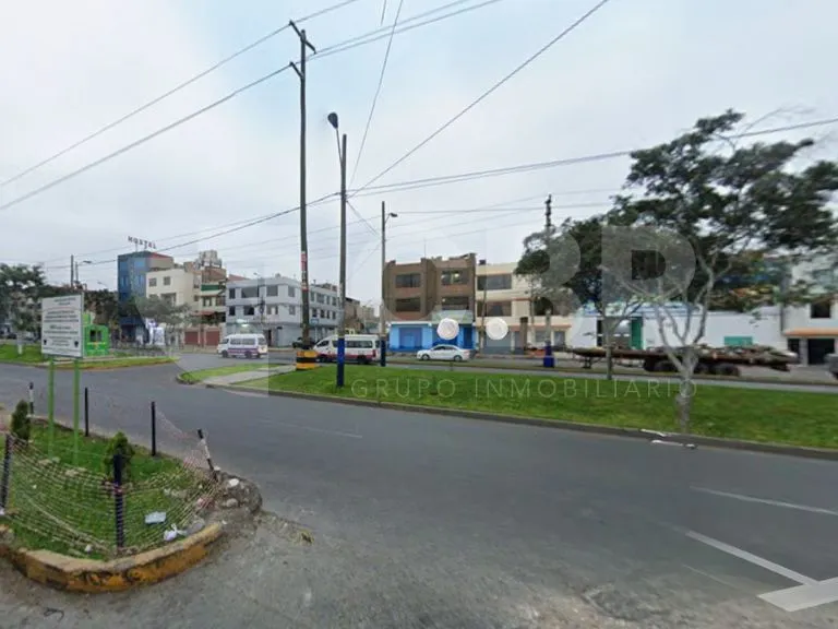 VENTA CASA COMO TERRENO EN LOS OLIVOS - 3